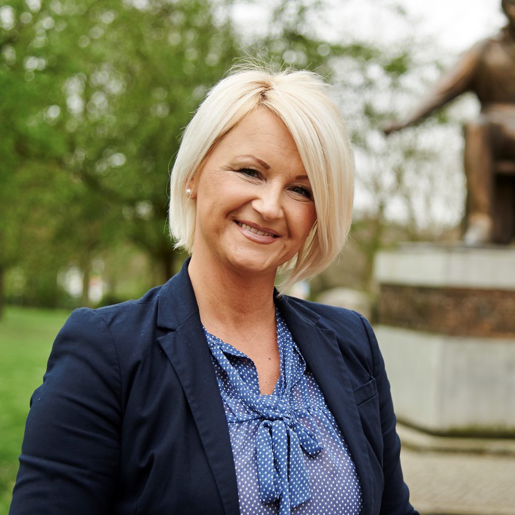 Portrait von Monika Woschek - Finanzberatung Schorn